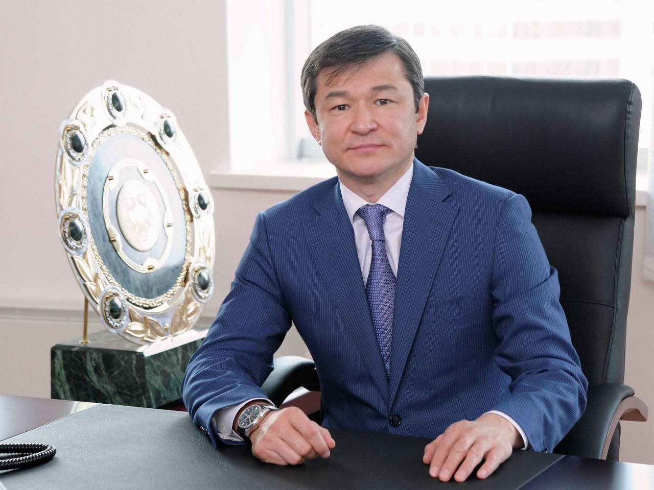 قفف باس حاتشىسى قىزمەتىنەن كەتتى