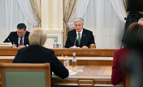 قازاقستان مەن سلوۆەنيا پرەزيدەنتتەرى كەڭەيتىلگەن قۇرامدا كەلىسسوز جۇرگىزدى