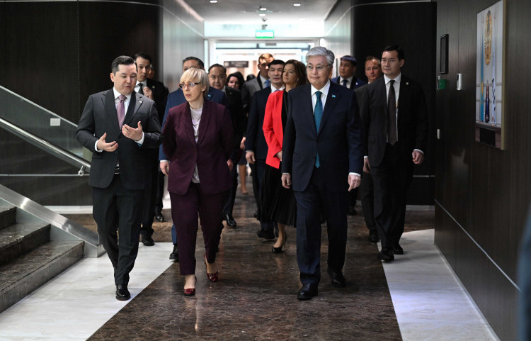 سلوۆەنيا پرەزيدەنتى استانا حالىقارالىق قارجى ورتالىعىن ارالادى