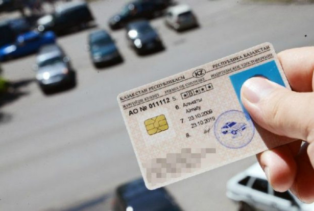 ەندى قازاقستاندىق جۇرگىزۋشى كۋالىكتەرى رەسەيدە جارامسىز