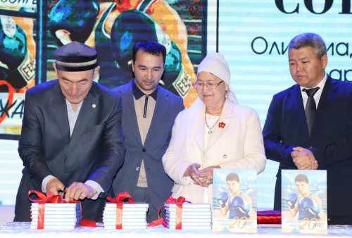 تۇركىستان جۇرتى بەكزات ساتتارحانوۆتى ەسكە الدى