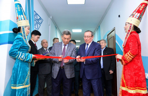 اباي ۋنيۆەرسيتەتىندە عىلىم اپتالىعىنىڭ اشىلۋ سالتاناتى ءوتتى