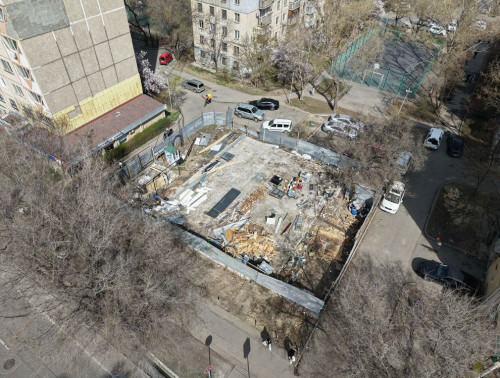 الماتىدا زاڭسىز سالىنىپ جاتقان قۇرىلىس توقتاتىلدى