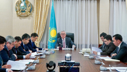 ۇكىمەتتە بيزنەس سالاسىنداعى نەگىزگى ماسەلەلەر تالقىلاندى