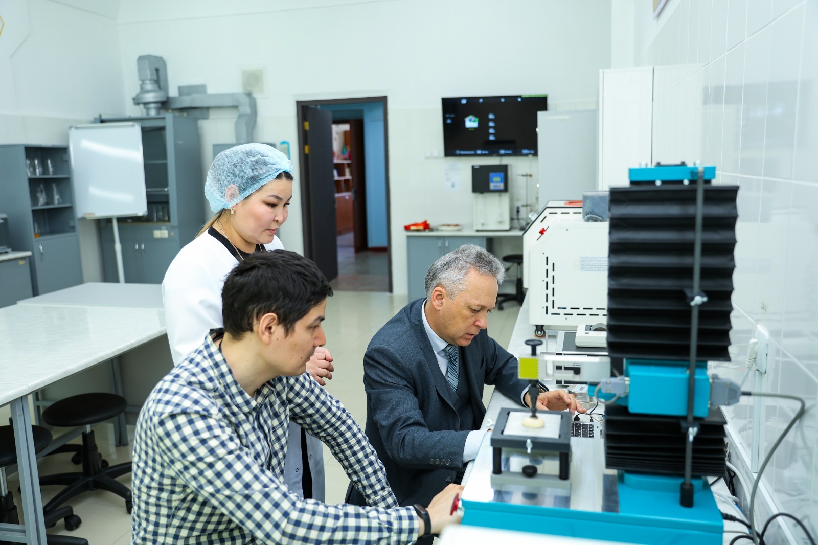 بولاشاقتىڭ زەرتحاناسى اشىلدى