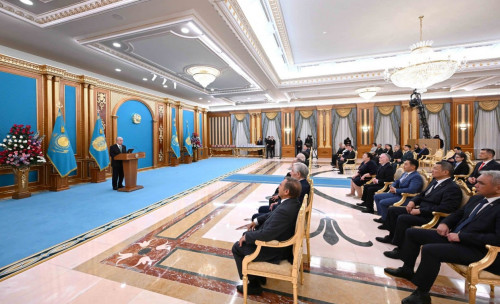 پرەزيدەنت وتاندىق عىلىمنىڭ الدىندا تۇرعان ماڭىزدى مىندەتتى اتادى