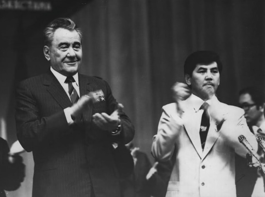 تاۋ تۇلعاعا تاعزىم