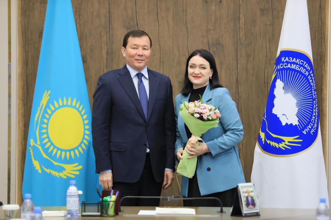 قازاقستان حالقى اسسامبلەياسىنىڭ مۇشەلەرى مەرەيتويلىق مەدالدارمەن ماراپاتتالدى