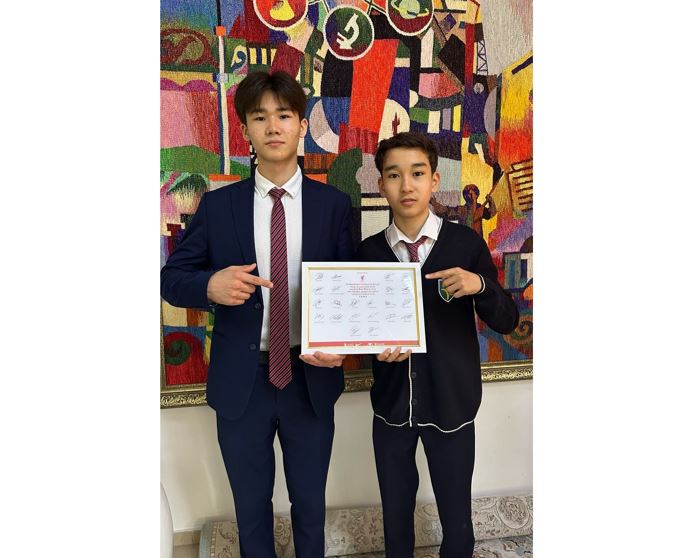 «ليۆەرپۋل» جۇلدىزدارى NIS فۋتبولشىلارىن قولدادى