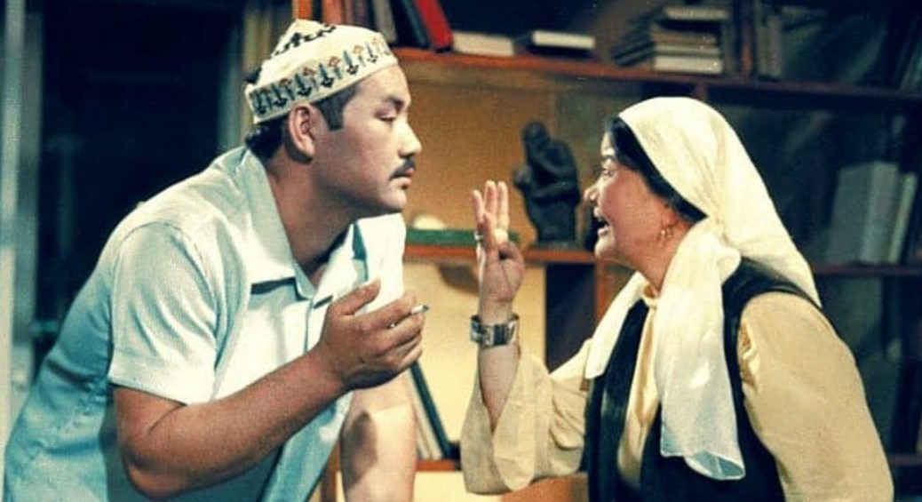 «تاقيالى پەرىشتە» اعىلشىنشا سويلەسە... امەريكالىقتار قازاقتارعا ەرەكشە سىي جاسادى