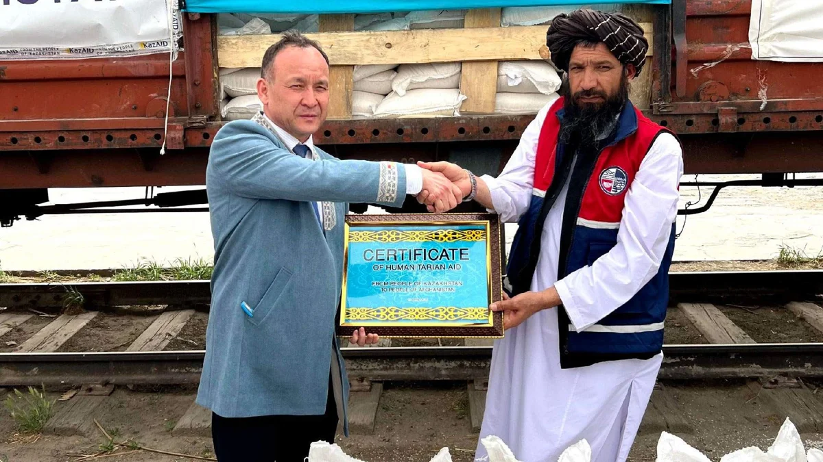 قازاقستاننان اۋعانستانعا 36 گۋمانيتارلىق كومەك ۆاگونى جەتكىزىلدى