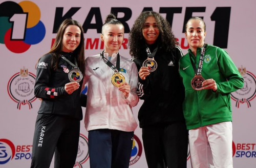 الەمدىك  باسەكەدە كاراتەشىلەر ەكى مەدال جەڭىپ الدى