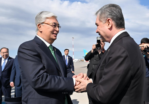 تۇرىكمەنستان حالك ماسلاحاتىنىڭ توراعاسى قازاقستانعا كەلدى