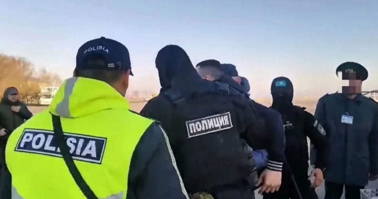 الماتىدا وزدەرىن پوليتسيا رەتىندە تانىستىرعان الاياقتار توبى ۇستالدى