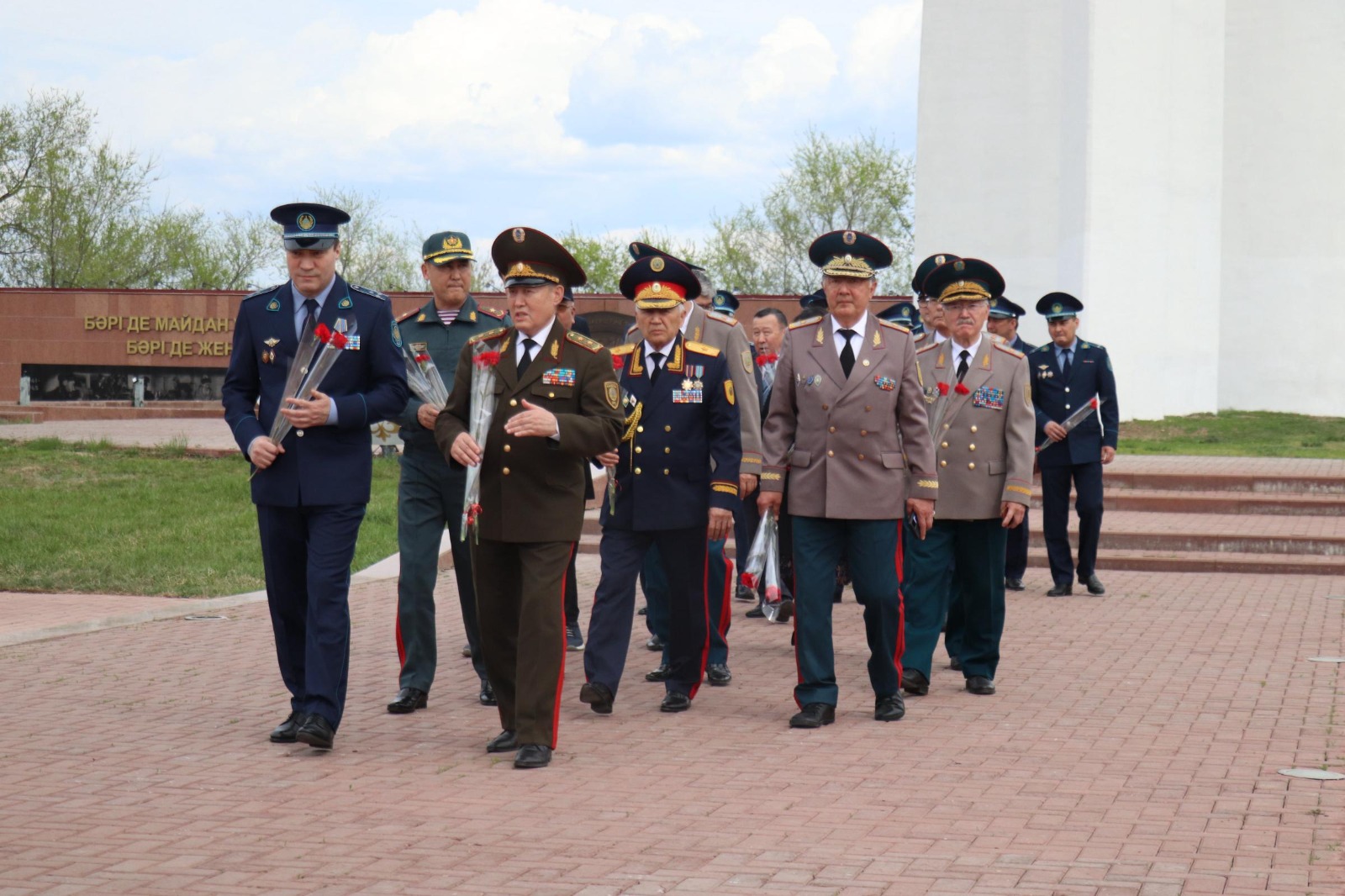 باتىس قازاقستانعا «گەنەرالدار كەڭەسى» كەلدى