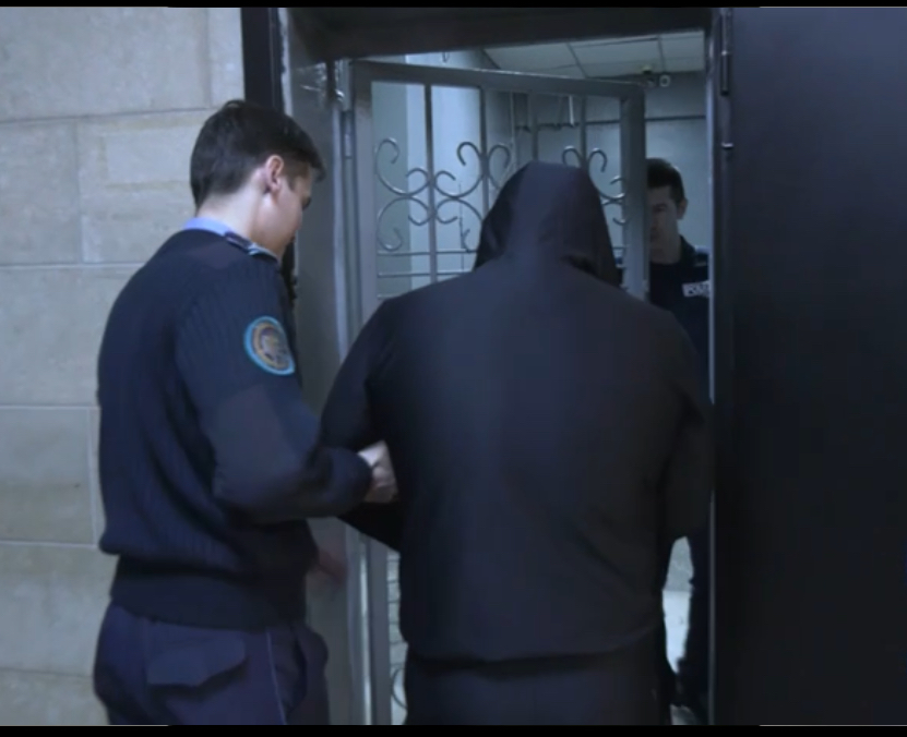 الماتىدا تاكسي جۇرگىزۋشىسىن ۇرعان كۇدىكتى ۇستالدى