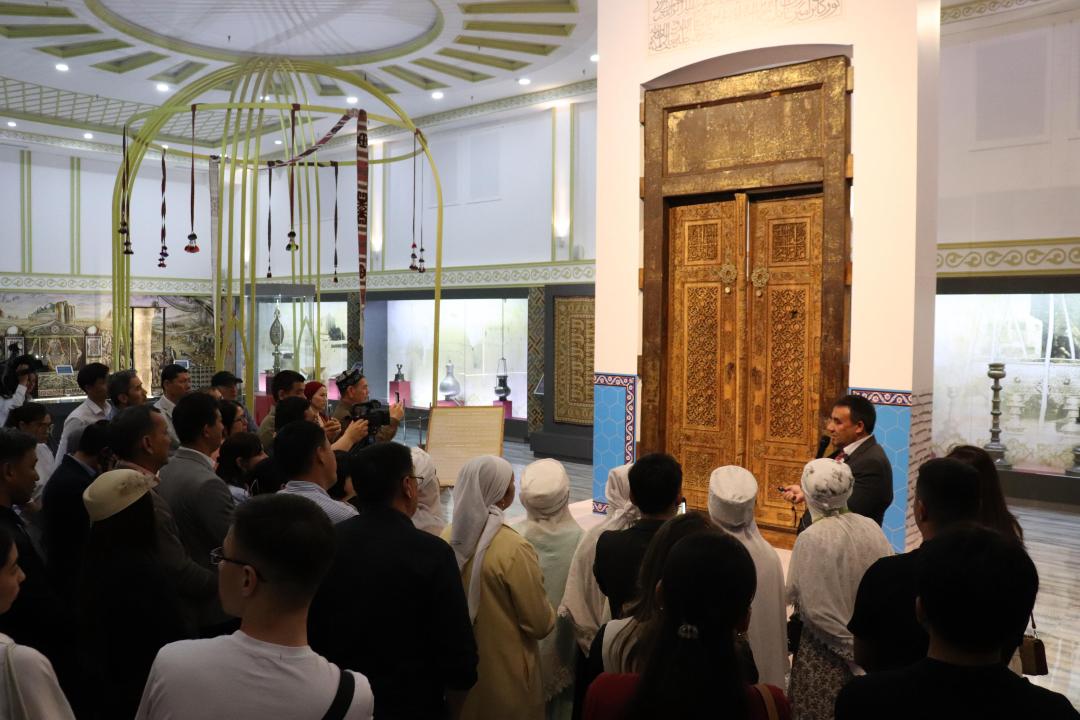 ياساۋي كەسەنەسىندەگى قابىرحانا ەسىگى مۋزەيگە قويىلدى