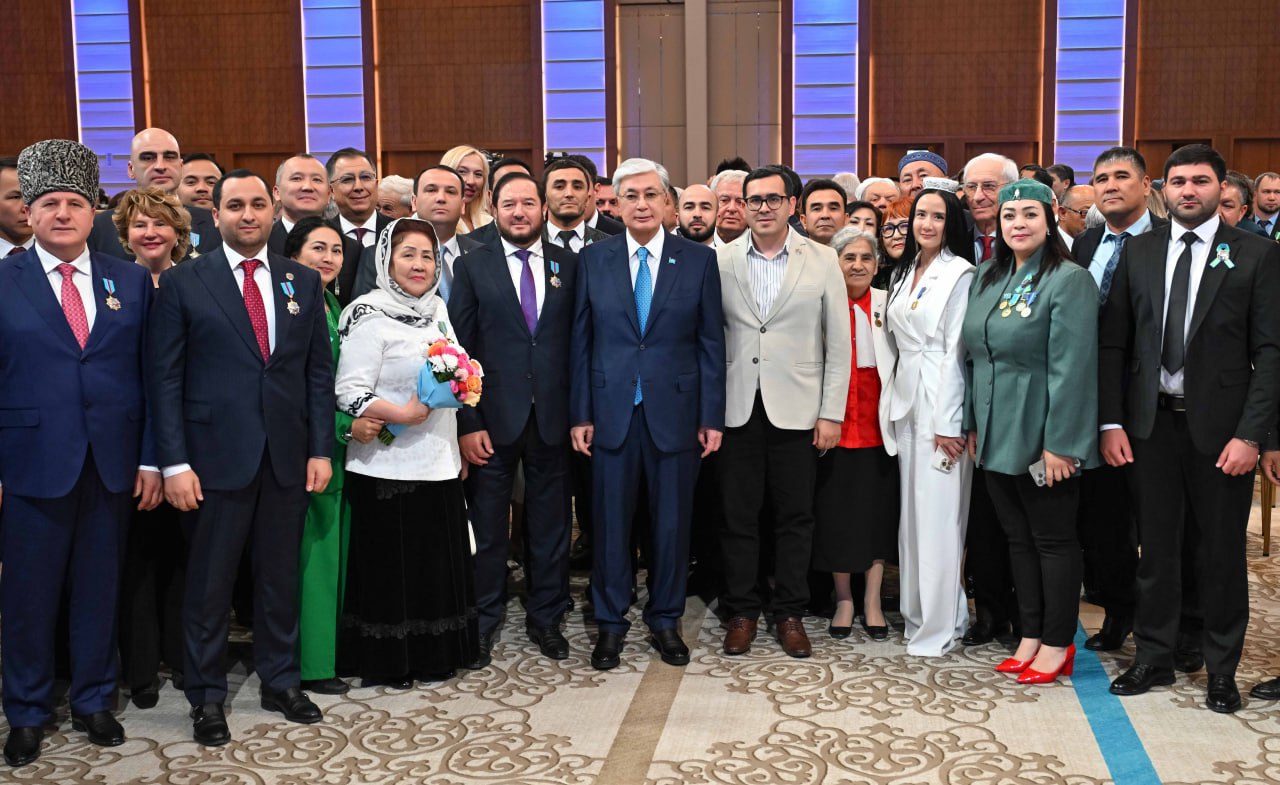 اسسامبلەيا مۇشەلەرى مەملەكەتتىك ناگرادامەن ماراپاتتالدى