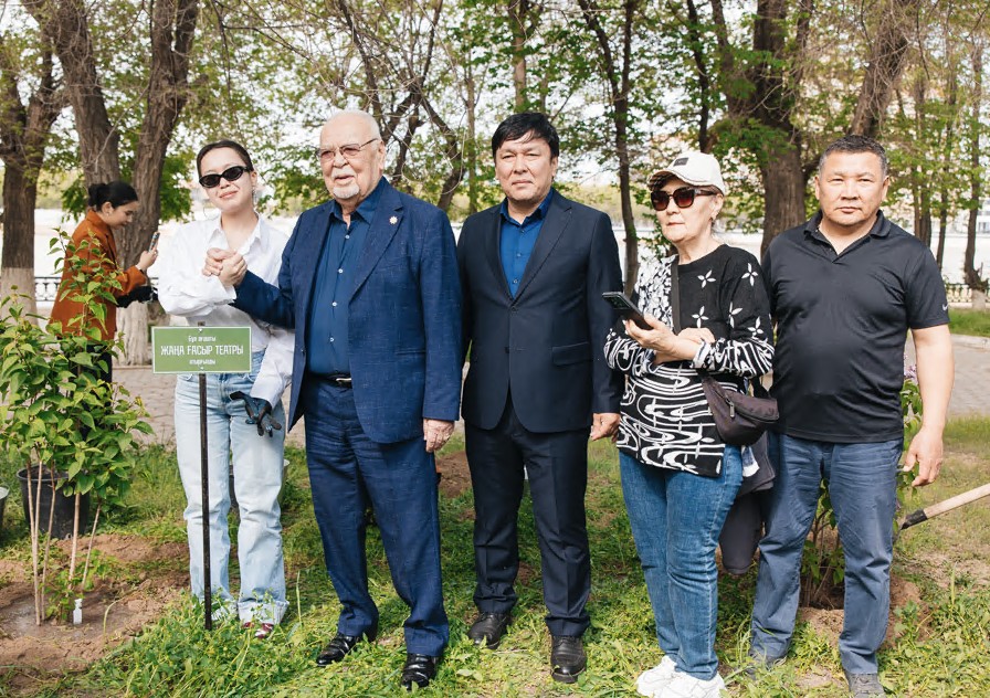 اڭىز اكتەردىڭ اتاۋلى كوشەتى