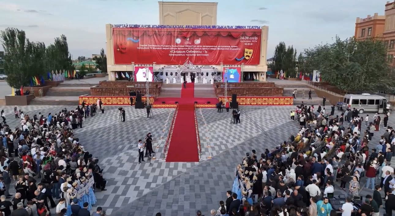 قىزىلوردادا حالىقارالىق تەاترلار فەستيۆالى اشىلدى