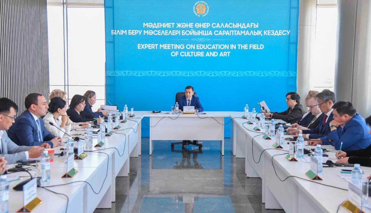 شىعارماشىلىق ءبىلىم سارالاندى