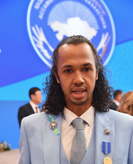 قازاقشا سويلەۋ – ەلگە قۇرمەت