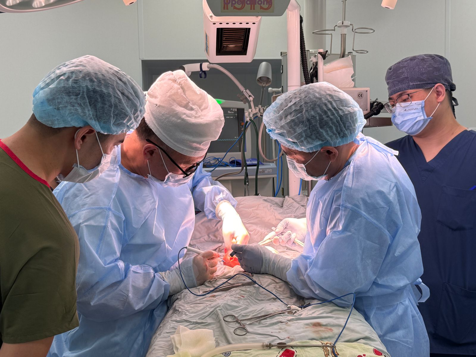 مويىن ىسىگىمەن تۋعان نارەستەگە وتا جاسالدى