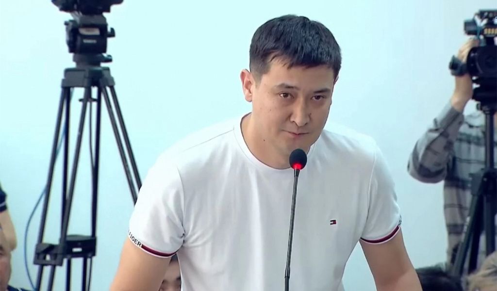 شەرزات ءىسى: دارحان اسكەنتايدىڭ سىنىپتاسى جاۋاپ بەردى