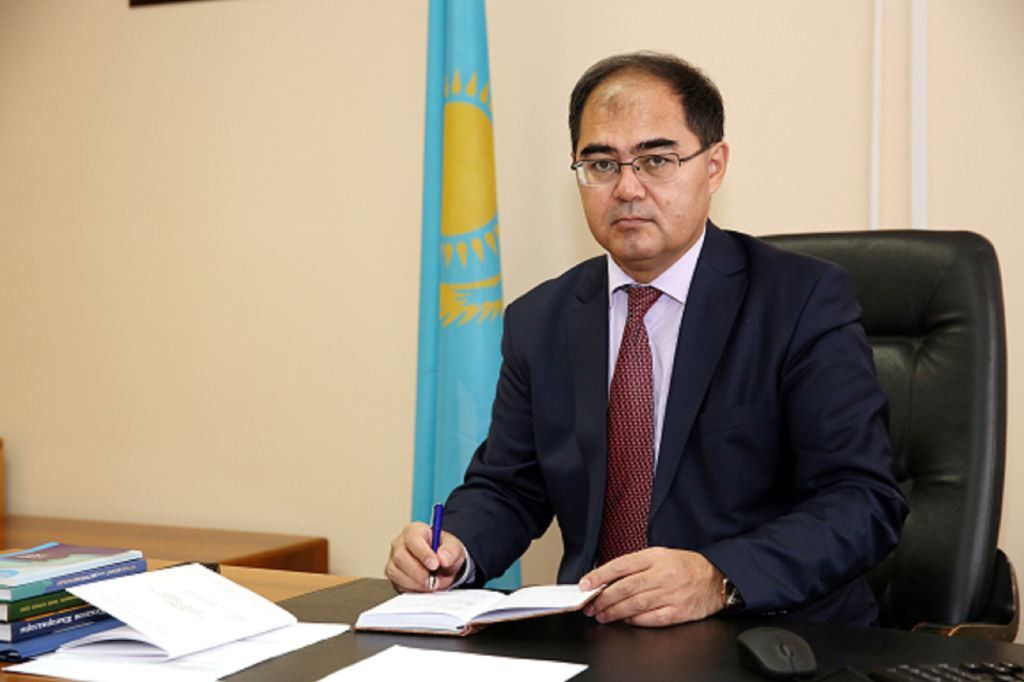 عۇمىر پاراساتى