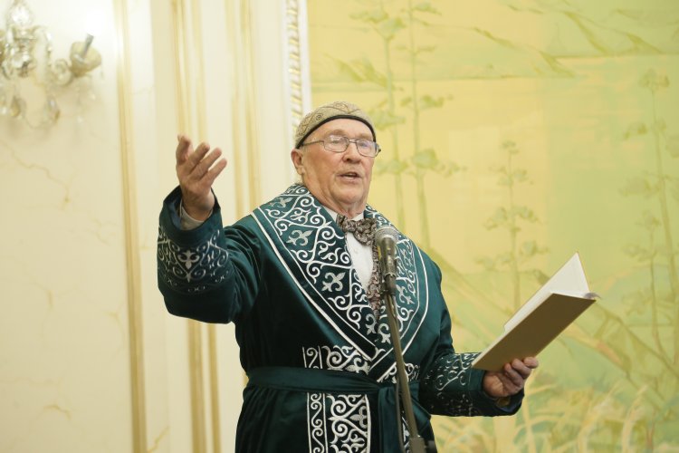 «مەملەكەت مۇددەسىنە قىزمەت ەتۋىمىز كەرەك»