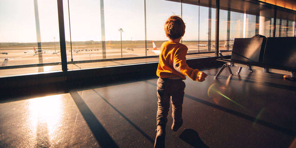 بالالار ەل ىشىندە ۇشاقپەن تەگىن ساياحاتتاي الادى