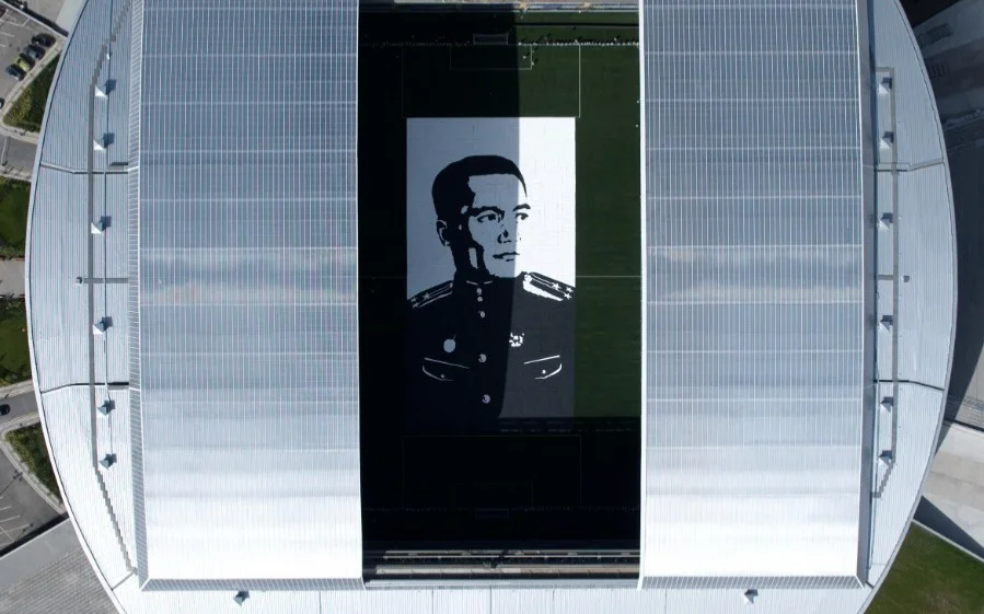 باۋىرجان مومىش ۇلىنىڭ الىپ پورترەتى رەكوردتار كىتابىنا ەندى