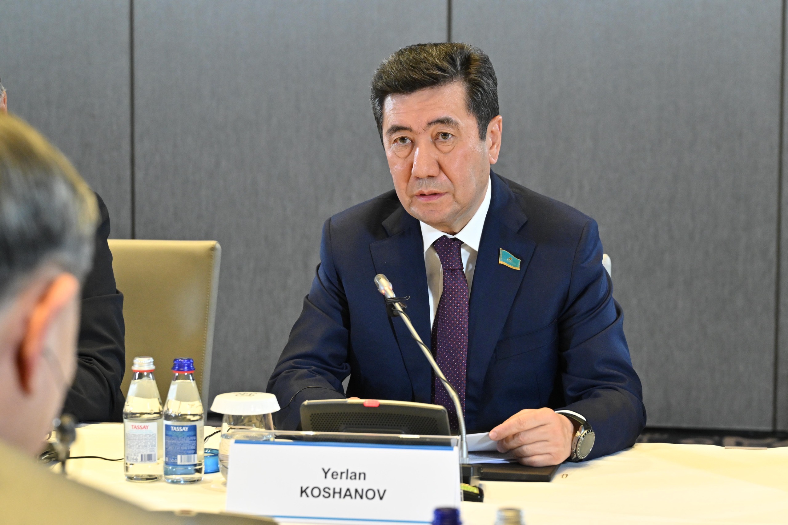 زاڭ شىعارۋ باعىتىندا تاجىريبە الماسۋعا ءمان بەردى