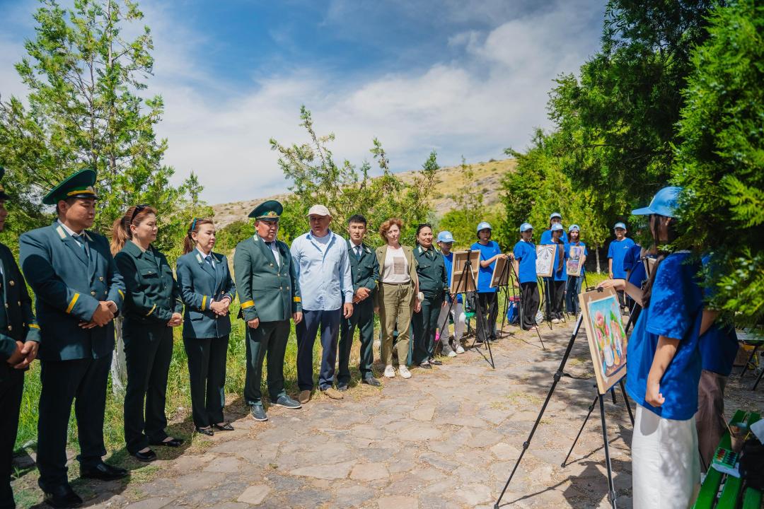 قاراتاۋدا «قاراتاۋ قىزعالداقتارى» اتتى شىعارماشىلىق بايقاۋ ءوتتى