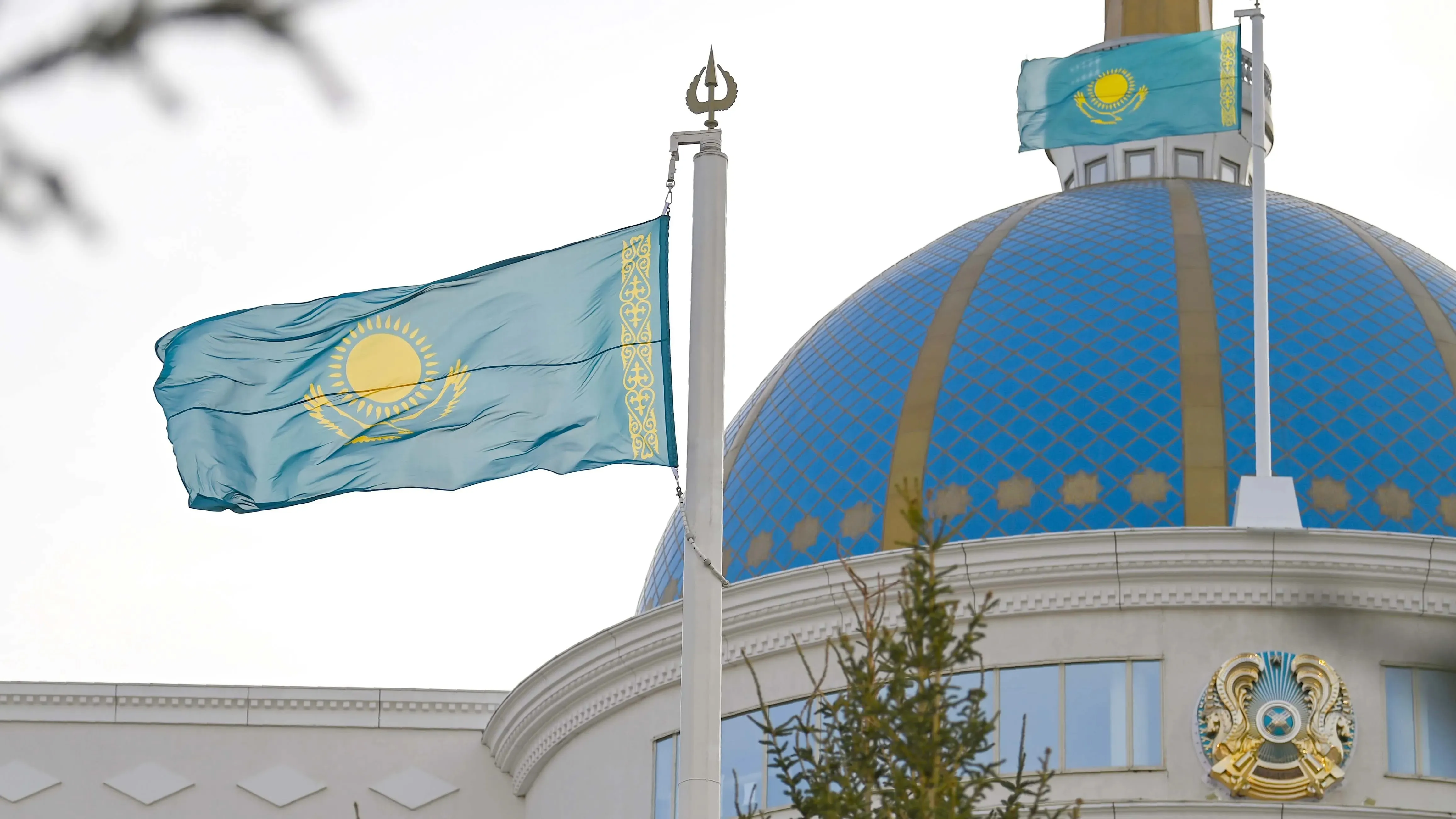 ەلىمىزگە ابۋ ءدابيدىڭ تاق مۇراگەرى شەيح حالەد بەن مۇحاممەد بەن زايد ءال ناحايان رەسمي ساپارمەن كەلەدى