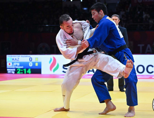 استاناعا الەمنىڭ تانىمال دزيۋدوشىلارى كەلەدى