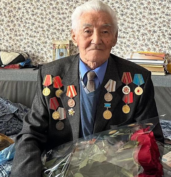 استانا اكىمدىگى شەرۋگە كىرە الماعان تىل ارداگەرىنەن كەشىرىم سۇرادى