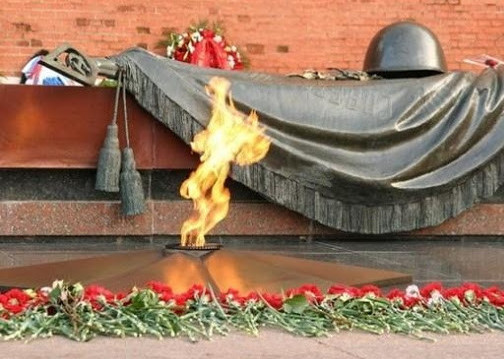 تۋعان جەردەن توپىراق بۇيىردى