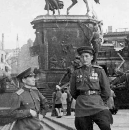 تاريحي كەزدەسۋ