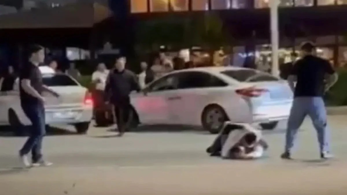 اقتاۋدا مەيرامحانا جانىندا جاپپاي توبەلەس بولدى