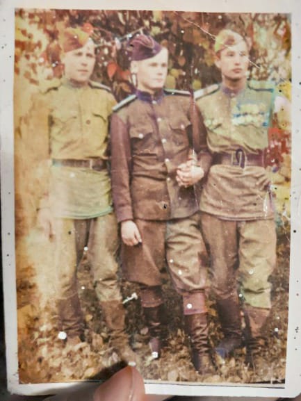 ماڭگىلىك كۇتكەن مەدال