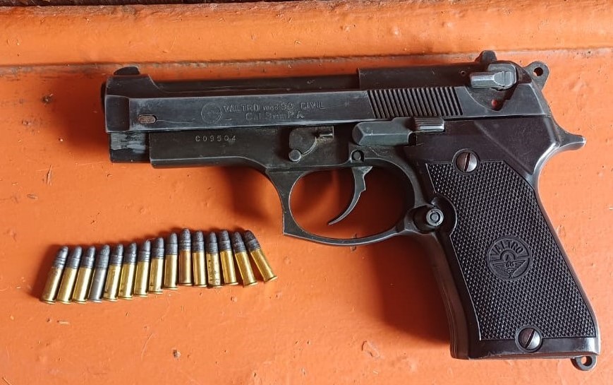 سقو-دا تۇرعىنداردان بىرنەشە مىلتىق تاركىلەندى