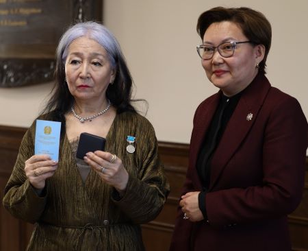 عىلىم مەن ۇستازدىقتى ساباقتاستىرعان...