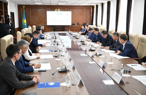 سوت جۇيەسىن كەمەلدەندىرۋ ماسەلەسى تالقىلاندى