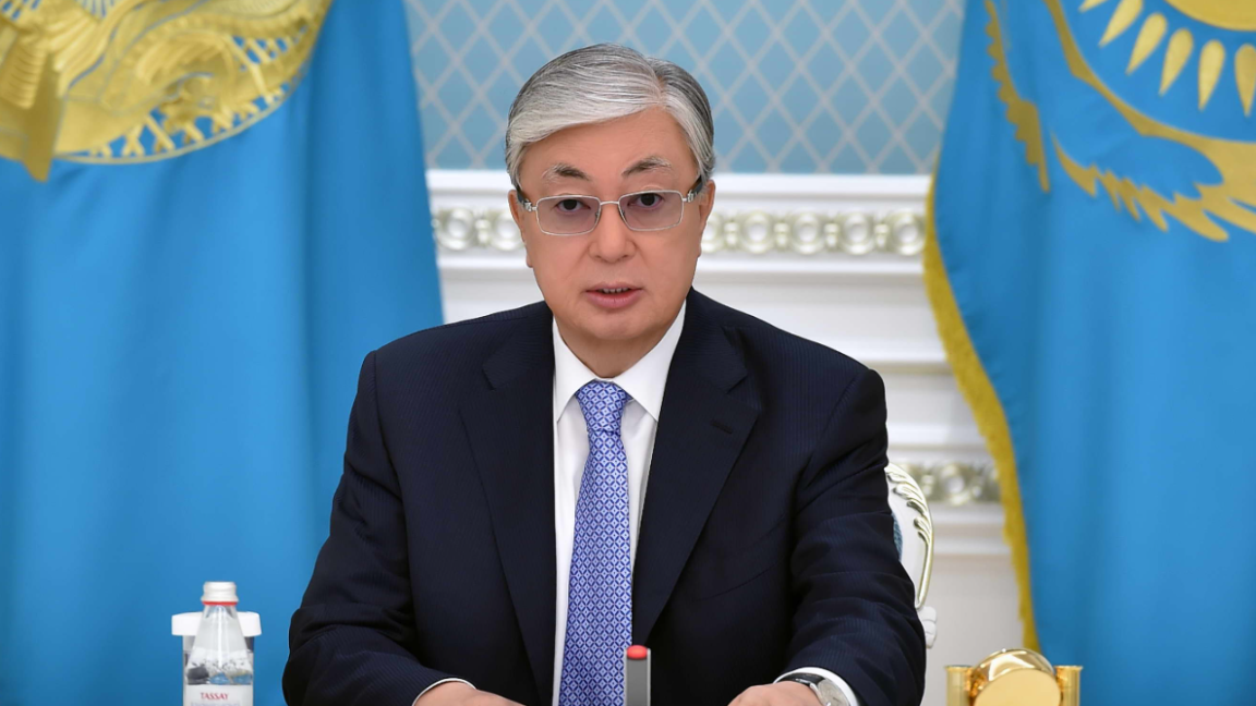 مەملەكەت باسىشىسى حاتشىلىقتىڭ قر اۋماعىندا بولۋى شارتتارى تۋرالى زاڭىنا قول قويدى