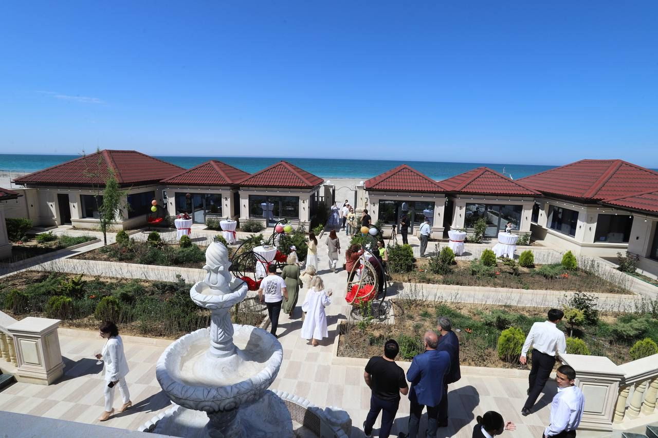 تەڭىز جاعاسىنداعى زاماناۋي كەشەن