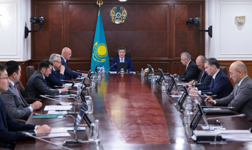 ولجاس بەكتەنوۆ شەتەلدىك ينۆەستورلارمەن كەڭەس وتكىزدى