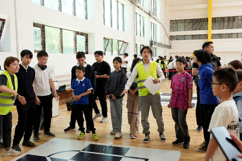 روبوتتەحنيكانىڭ قۇلاعىندا وينايتىندار ەلوردادا باس قوستى