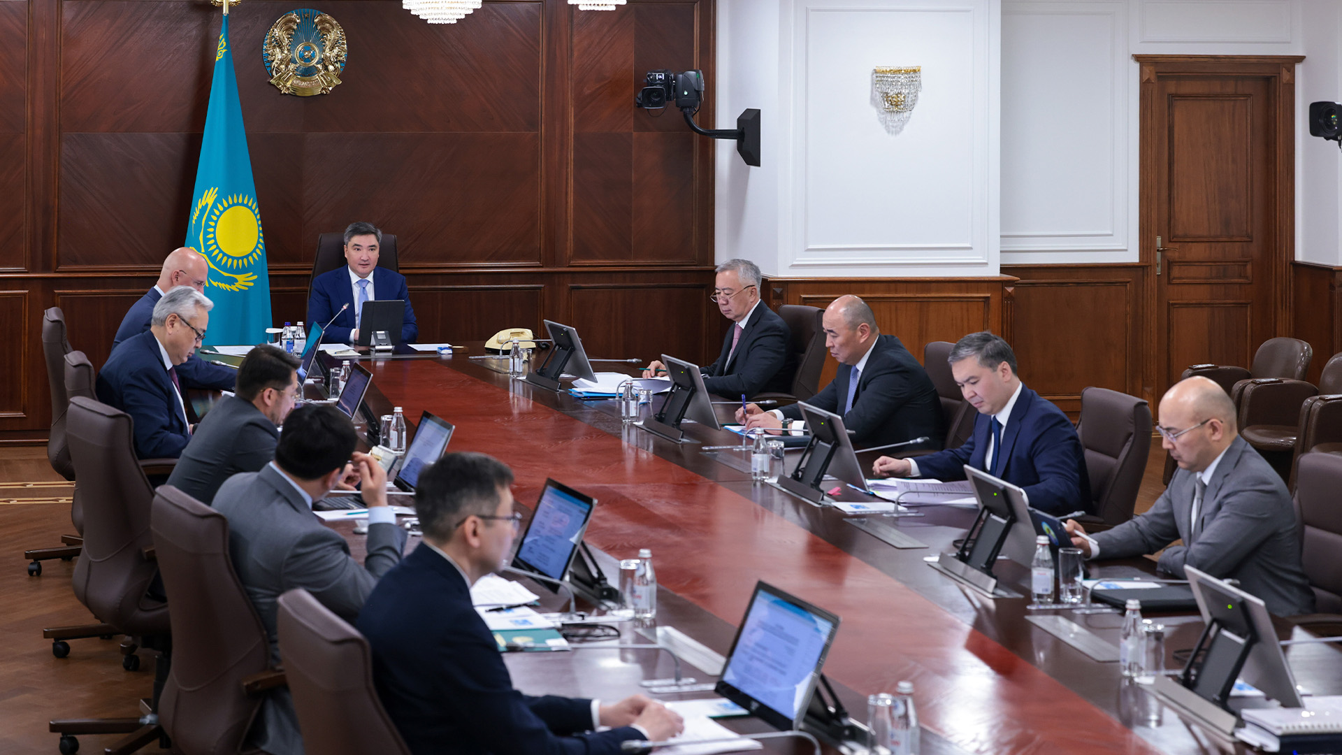 شەتەلدىك ينۆەستورلار كەڭەسىنىڭ جيىنى