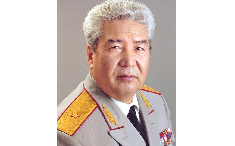 ادالدىقتى ارداق تۇتقان تۇلعا